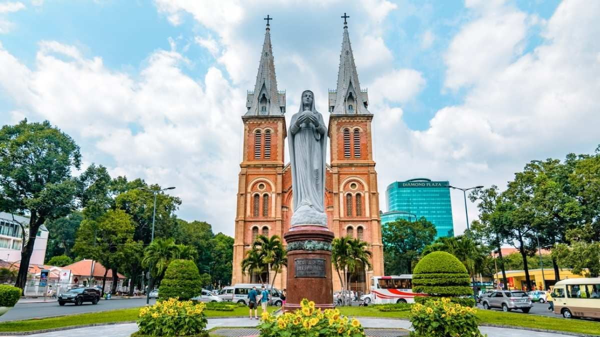 Ho Chi Minh City to Mũi Né Day Trips